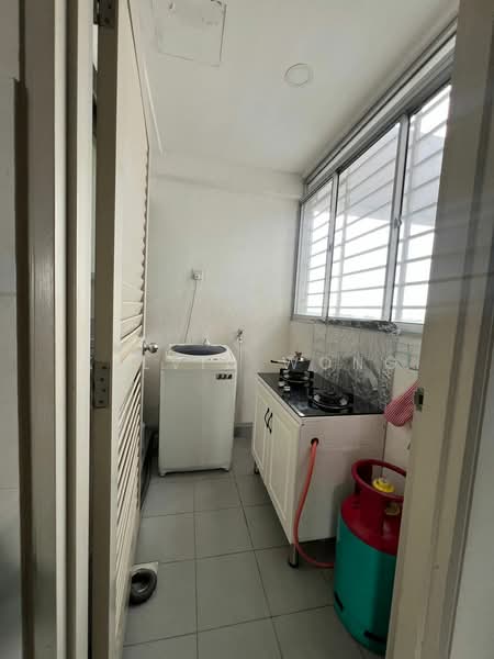Servis Apartment untuk Disewa di SetiaWalk - Kelvin Wong - PropertyGuru.com.my