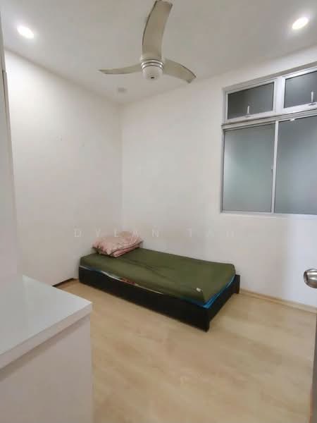 Servis Apartment untuk Disewa di Larkin Heights - Dylan Tan - Bedroom - PropertyGuru.com.my