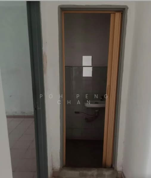 Rumah Flat untuk Disewa di Taman Sri Nelayan Flat - Poh Peng Chan - Bathroom - PropertyGuru.com.my