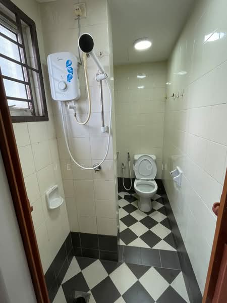 Service Residence for Rent at The Embassy (Bangunan Duta Impian) - Jessy Koh - Bathroom - PropertyGuru.com.my