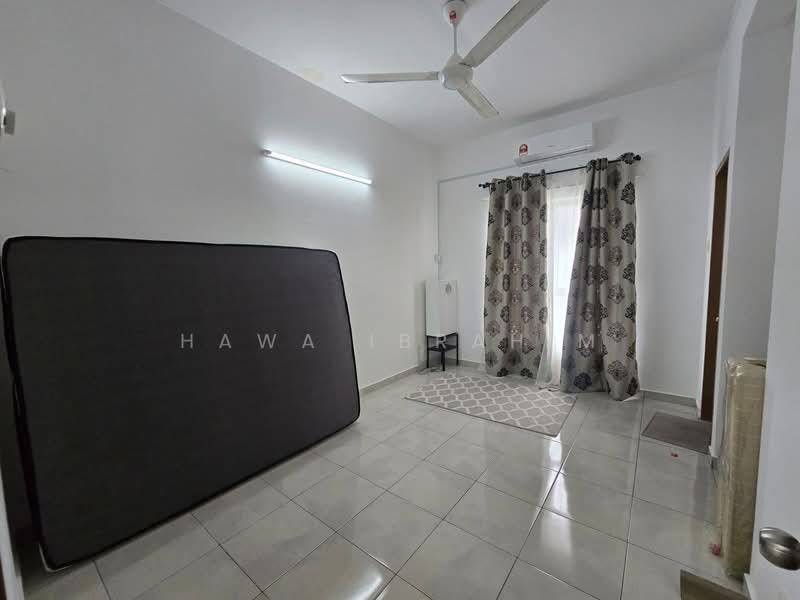 Rumah Teres 2 Tingkat untuk Dijual di Serene Heights (Semenyih) - Hawa Ibrahim - Living Room - PropertyGuru.com.my