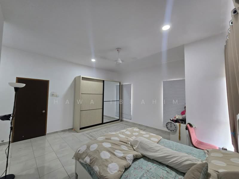 Rumah Teres 2 Tingkat untuk Dijual di Serene Heights (Semenyih) - Hawa Ibrahim - Bedroom - PropertyGuru.com.my