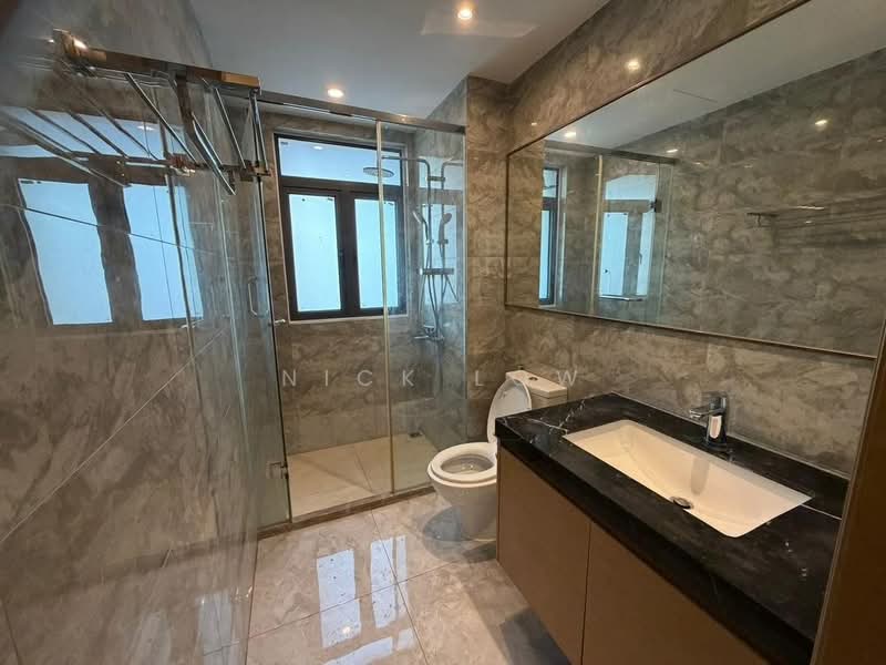 Servis Apartment untuk Disewa di R&F Princess Cove Phase 1 - Nick Low - Bathroom - PropertyGuru.com.my