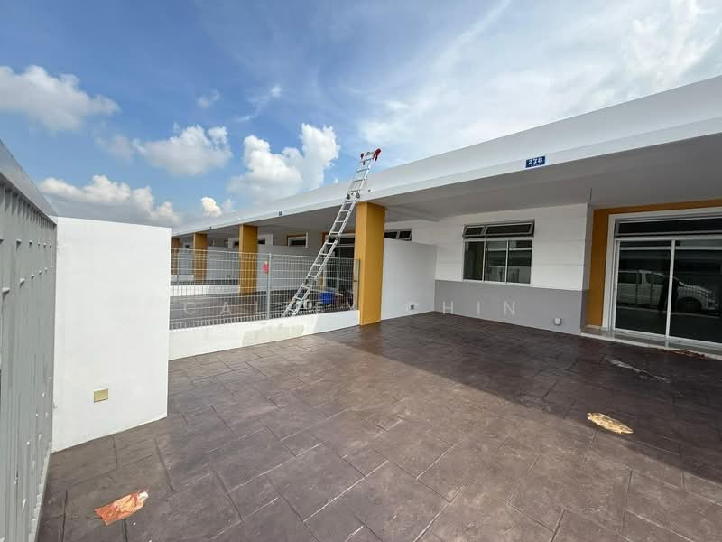 Rumah Teres 1 Tingkat untuk Dijual di Bandar Putra (Kulai) - Calley Chin - Exterior - PropertyGuru.com.my