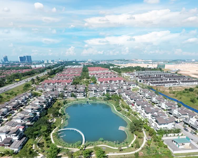 2-storey Terraced House for Sale in Taman Cahaya Alam (Shah Alam) - Michael Wong - Exterior - PropertyGuru.com.my