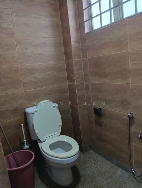 2-storey Terraced House for Rent in SS19 (Subang Jaya) - Benny Tan - Bathroom - PropertyGuru.com.my