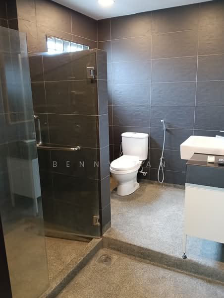 2-storey Terraced House for Rent in SS19 (Subang Jaya) - Benny Tan - Bathroom - PropertyGuru.com.my