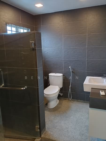 2-storey Terraced House for Rent in SS19 (Subang Jaya) - Benny Tan - Bathroom - PropertyGuru.com.my
