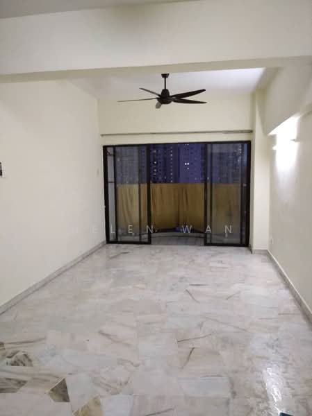 Kondominium untuk Dijual di Sri Pelangi Condominiums - Helen Wan - Living Room - PropertyGuru.com.my