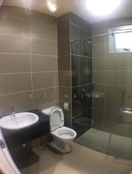 Kondominium untuk Disewa di Ceria Residences, Cyberjaya - Siti Haila - Bathroom - PropertyGuru.com.my