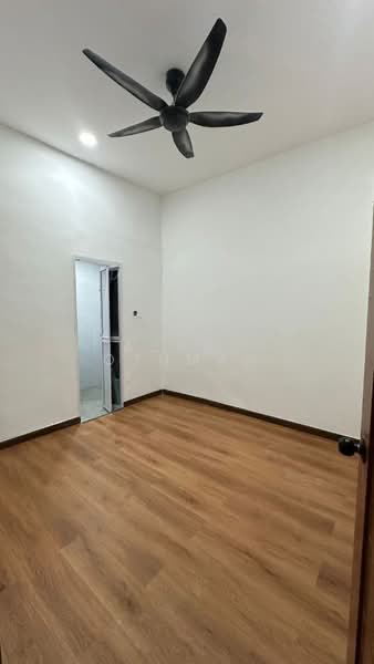 1-storey Terraced House for Sale in Taman Senawang Jaya (Senawang) - Azrul Othman - Interior - PropertyGuru.com.my