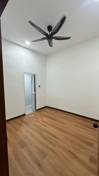 1-storey Terraced House for Sale in Taman Senawang Jaya (Senawang) - Azrul Othman - Interior - PropertyGuru.com.my