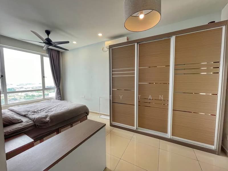 Service Residence for Sale at D'carlton (Residensi Seri Mega) - Stanley Tan - Bedroom - PropertyGuru.com.my