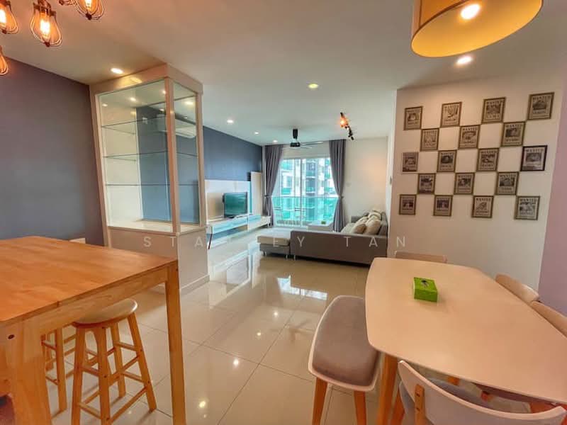 Service Residence for Sale at D'carlton (Residensi Seri Mega) - Stanley Tan - Living Room - PropertyGuru.com.my