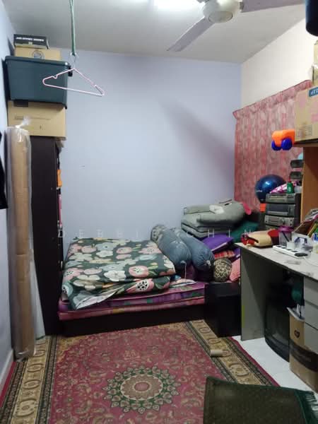 Rumah Flat untuk Disewa di Flat Tasek 64 - Debbie Chin - Bedroom - PropertyGuru.com.my