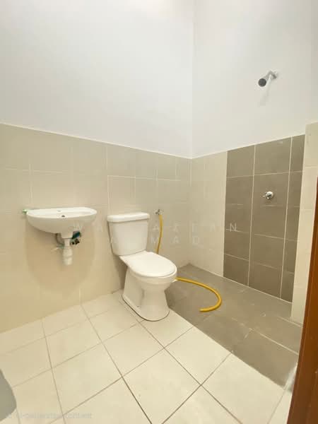Semi-Detached House for Sale in Jenjarom (Selangor) - Wan Azlan Ahmad - PropertyGuru.com.my