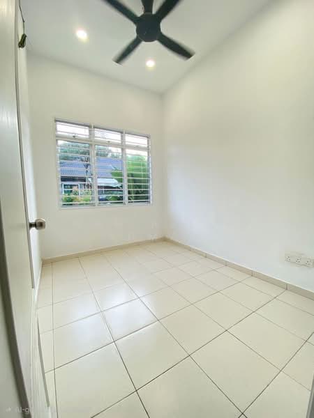 Semi-Detached House for Sale in Jenjarom (Selangor) - Wan Azlan Ahmad - PropertyGuru.com.my