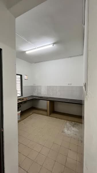 2-storey Terraced House for Sale in Lestari Putra (Seri Kembangan) - Joey Wong - Kitchen - PropertyGuru.com.my