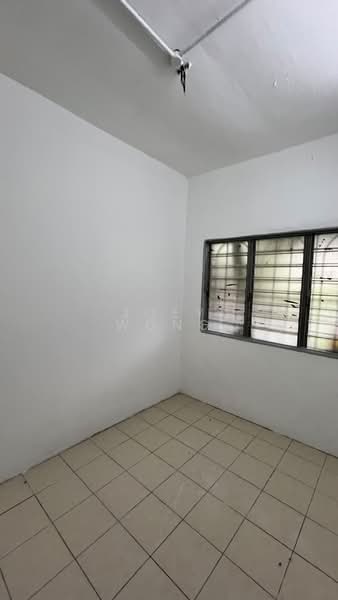 2-storey Terraced House for Sale in Lestari Putra (Seri Kembangan) - Joey Wong - Interior - PropertyGuru.com.my