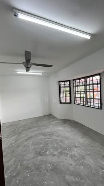2-storey Terraced House for Sale in Lestari Putra (Seri Kembangan) - Joey Wong - Interior - PropertyGuru.com.my