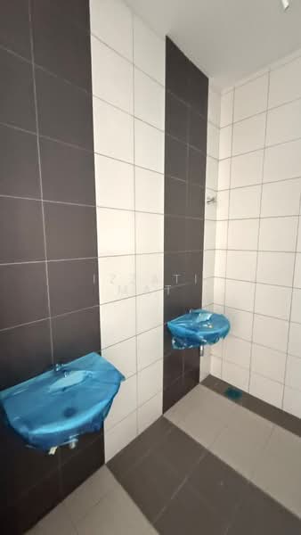 Kedai untuk Disewa di Alam Impian (Shah Alam) - Izzati Mat - Bathroom - PropertyGuru.com.my