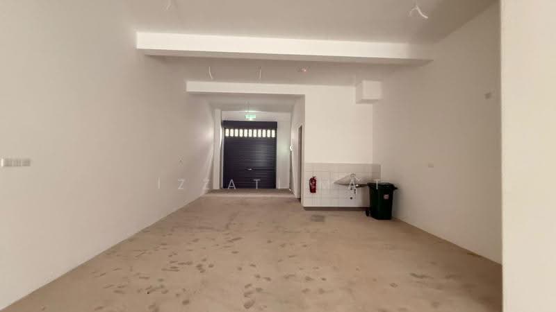 Shop for Rent in Alam Impian (Shah Alam) - Izzati Mat - Entrance - PropertyGuru.com.my