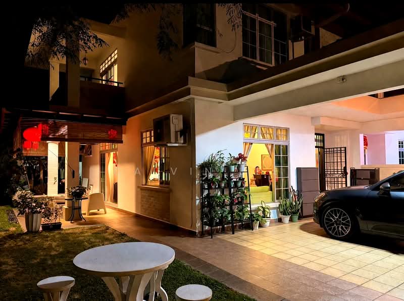 Semi-Detached House for Sale in Taman Pelangi Indah (Ulu Tiram) - Calvin Lee - PropertyGuru.com.my