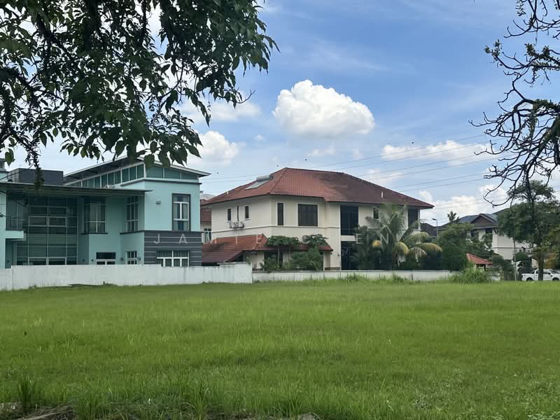 Residential Land for Sale in Mines Resort City (Seri Kembangan) - Jamie Chen - PropertyGuru.com.my