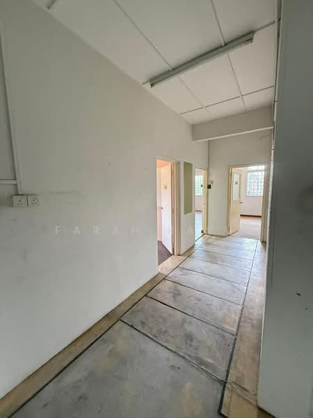 Shop for Rent in SS19 (Subang Jaya) - Farah Rasul - Corridor - PropertyGuru.com.my