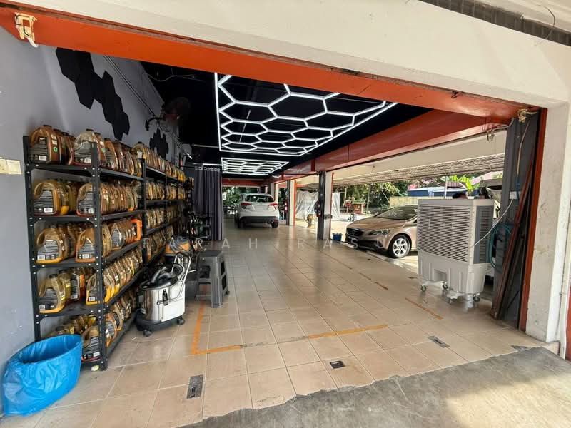 Shop for Rent in SS19 (Subang Jaya) - Farah Rasul - Car Park - PropertyGuru.com.my