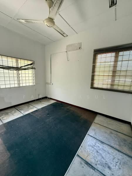 Shop for Rent in SS19 (Subang Jaya) - Farah Rasul - Interior - PropertyGuru.com.my