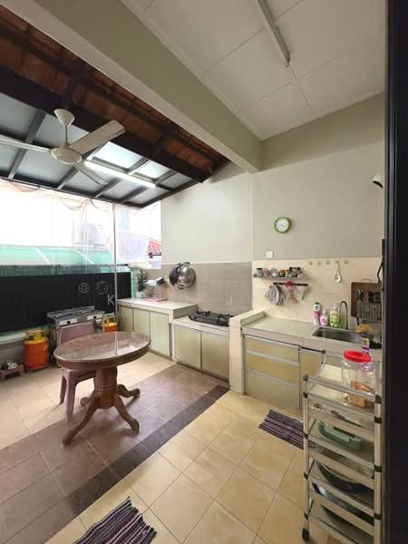 Semi-Detached House for Sale in Taman Pelangi Indah (Ulu Tiram) - Kino Jaw - Kitchen - PropertyGuru.com.my