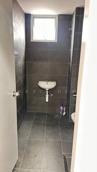 Servis Apartment untuk Disewa di Midas @ Seri Alam - Mavis Hew - Bathroom - PropertyGuru.com.my