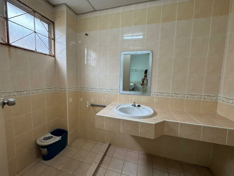 2-storey Terraced House for Rent in Taman Megah Kepong (Kepong) - Ryan Teoh - Bathroom - PropertyGuru.com.my
