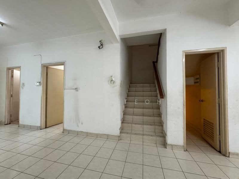 2-storey Terraced House for Rent in Taman Megah Kepong (Kepong) - Ryan Teoh - Corridor - PropertyGuru.com.my