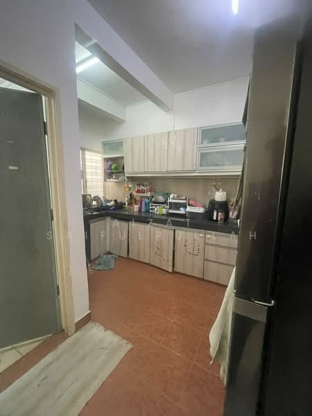 Rumah Teres 2 Tingkat untuk Dijual di Putra Heights (Subang Jaya) - Aizat Saifulrullah - Kitchen - PropertyGuru.com.my