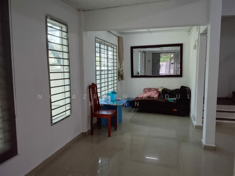 Rumah Teres 2 Tingkat untuk Dijual di Bukit Beruntung (Selangor) - Norazrein Abdul Raman - Living Room - PropertyGuru.com.my