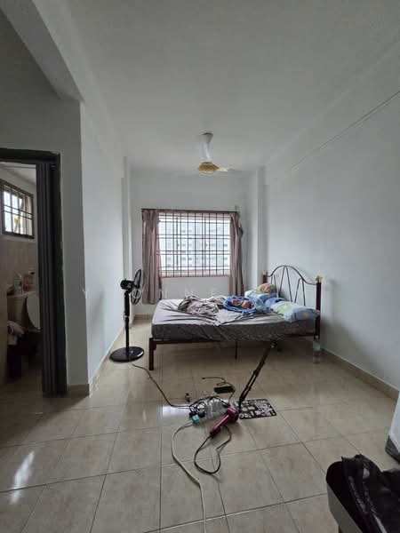 Service Residence for Sale at Bayu Puteri 3 - Yvonne Lim - Bedroom - PropertyGuru.com.my