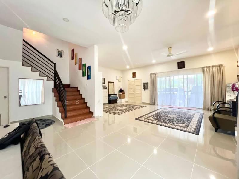Semi-Detached House for Sale in Bukit Rahman Putra (Sungai Buloh) - Niesya Shuekry - Living Room - PropertyGuru.com.my