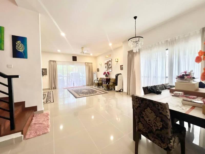 Semi-Detached House for Sale in Bukit Rahman Putra (Sungai Buloh) - Niesya Shuekry - Living Room - PropertyGuru.com.my