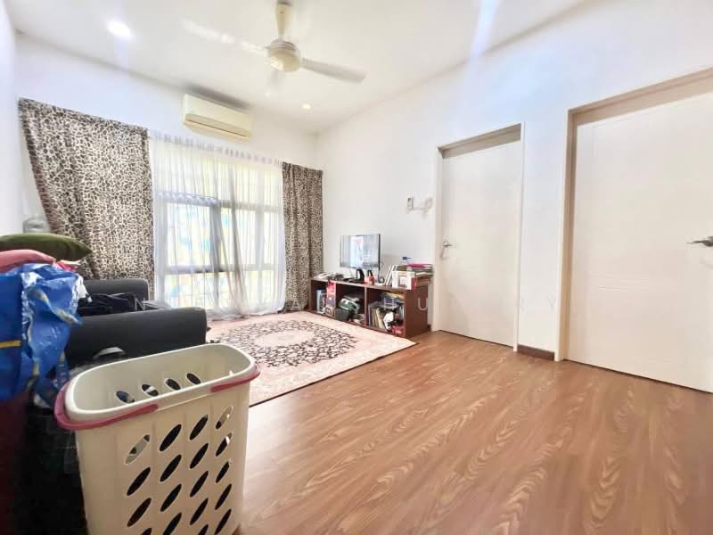 Semi-Detached House for Sale in Bukit Rahman Putra (Sungai Buloh) - Niesya Shuekry - Living Room - PropertyGuru.com.my