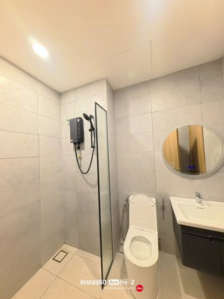 Servis Apartment untuk Disewa di Armani Raja Uda - Caven Chng - Bathroom - PropertyGuru.com.my