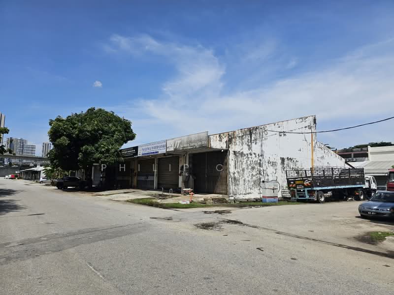 Factory for Sale in Taman Perindustrian Puchong (Puchong) - Philip Chan - Exterior - PropertyGuru.com.my