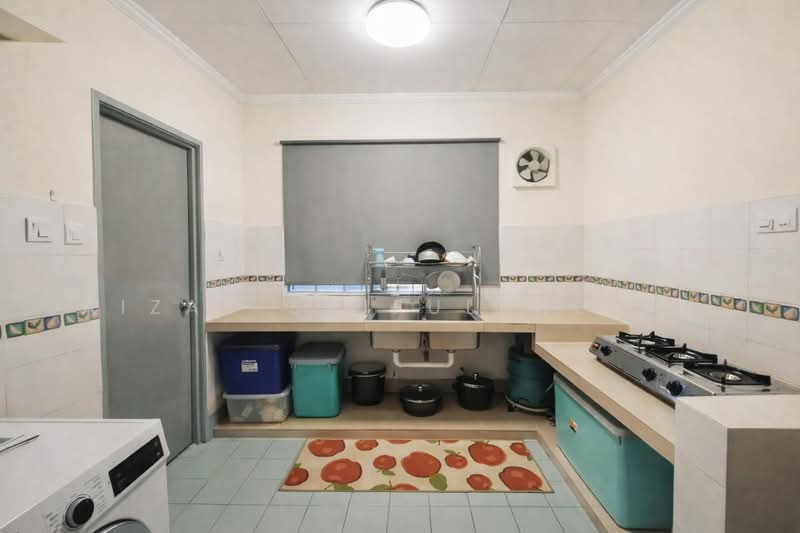 2-storey Terraced House for Sale in Putra Heights (Subang Jaya) - Aizat Saifulrullah - Kitchen - PropertyGuru.com.my