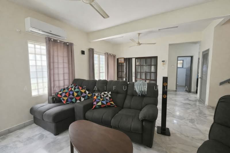 2-storey Terraced House for Sale in Putra Heights (Subang Jaya) - Aizat Saifulrullah - Living Room - PropertyGuru.com.my