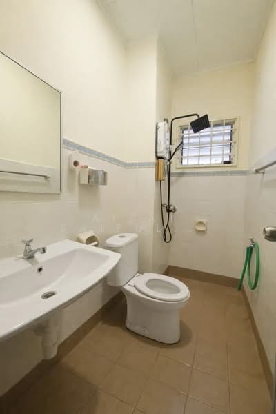2-storey Terraced House for Sale in Putra Heights (Subang Jaya) - Aizat Saifulrullah - Bathroom - PropertyGuru.com.my