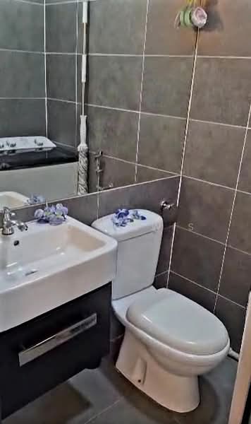 Condominium for Rent at Empire Damansara (Empire SOHO 2) - Yu Kelwis - Bathroom - PropertyGuru.com.my