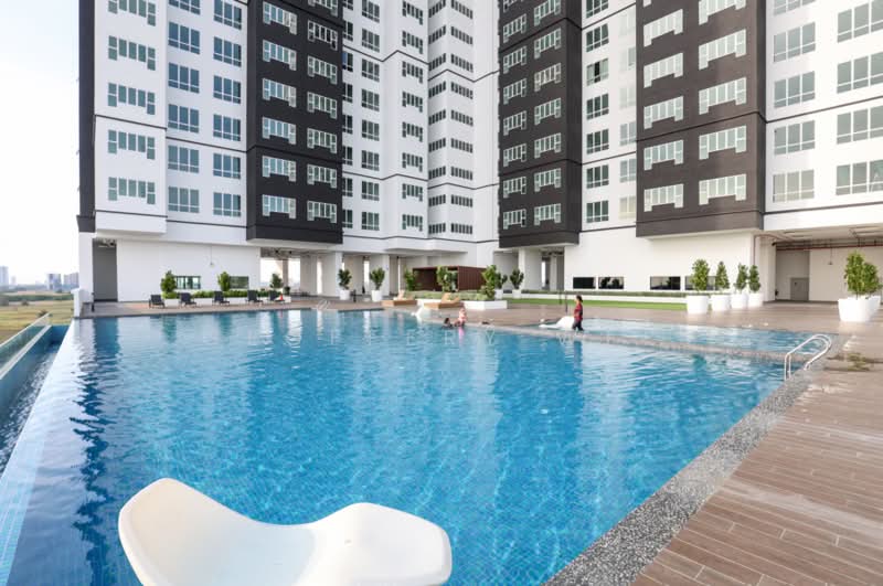 Service Residence for Rent at Amber Cove - Geoffery Wee - Pool - PropertyGuru.com.my