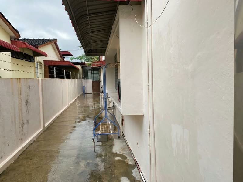 Rumah Teres 1 Tingkat untuk Dijual di Taman Jelutong (Jelutong) - Qyan Goh - Exterior - PropertyGuru.com.my