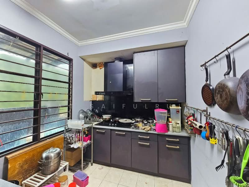 2-storey Terraced House for Sale in Putra Heights (Subang Jaya) - Aizat Saifulrullah - Kitchen - PropertyGuru.com.my